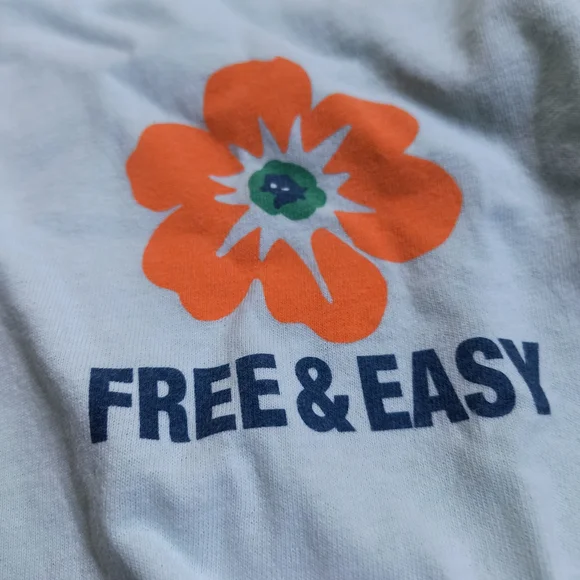 Free & Easy Light Blue Long Sleeve Graphic Tee - Orange Flower NWT - Picture 7 of 9